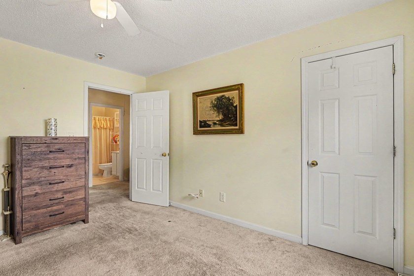 Adorable and spacious townhome in the heart of Myrtle Beach and - photo 18
