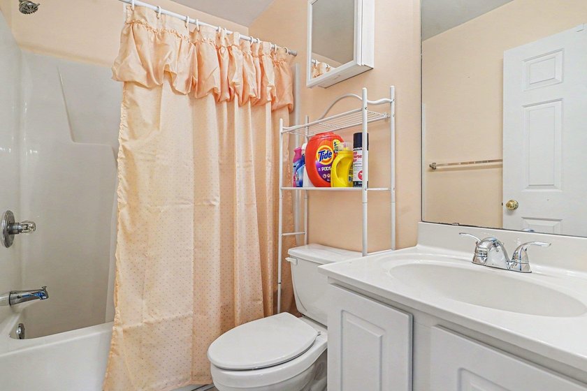 Adorable and spacious townhome in the heart of Myrtle Beach and - photo 21