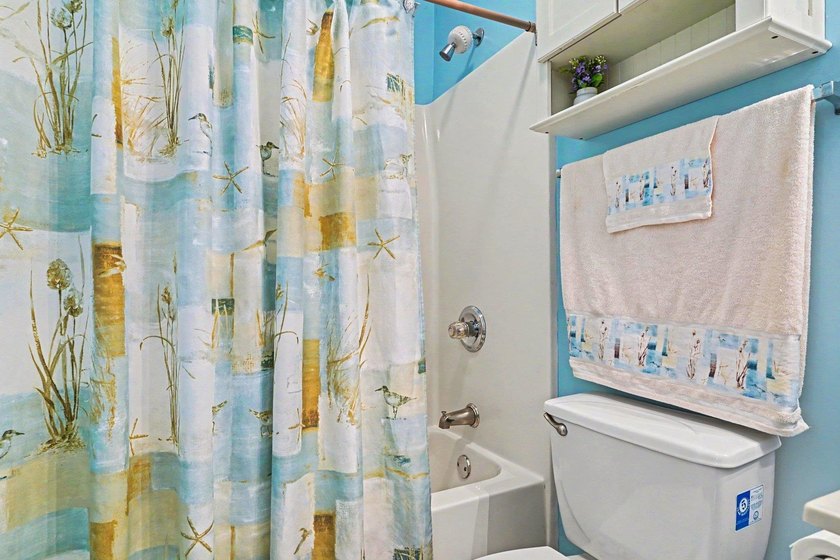 Adorable and spacious townhome in the heart of Myrtle Beach and - photo 22