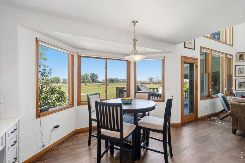 Paradise Found! Welcome to this beautifully maintained two-story - photo 8