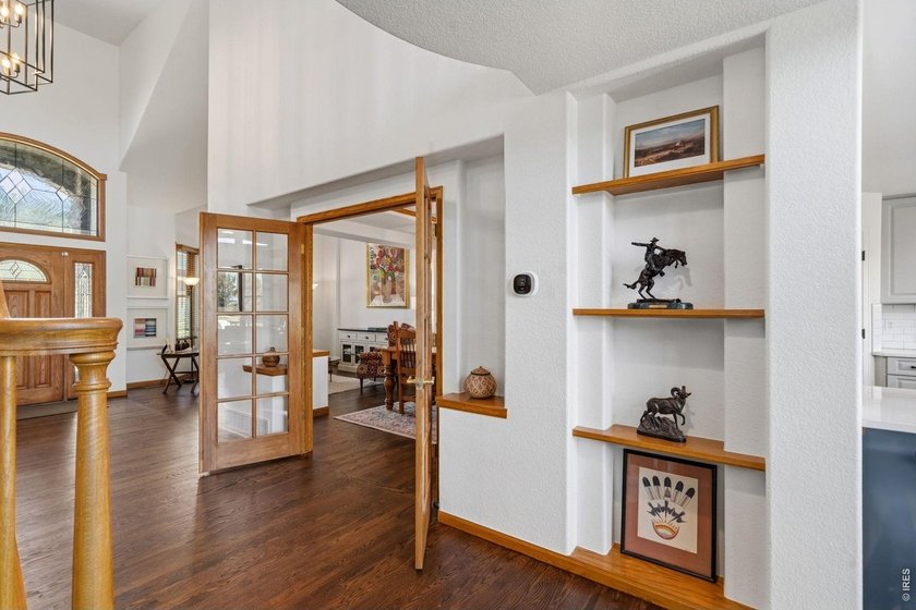 Paradise Found! Welcome to this beautifully maintained two-story - photo 9