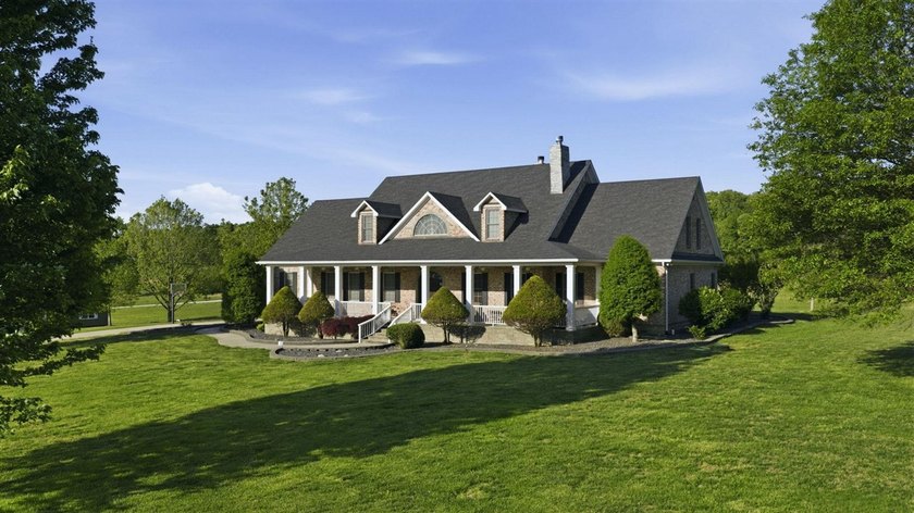 Welcome to your dream hobby farm! This picturesque home on - photo 6
