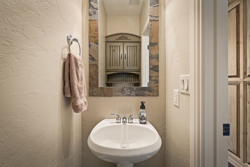 A rare mountain masterpiece where luxury living meets - photo 34