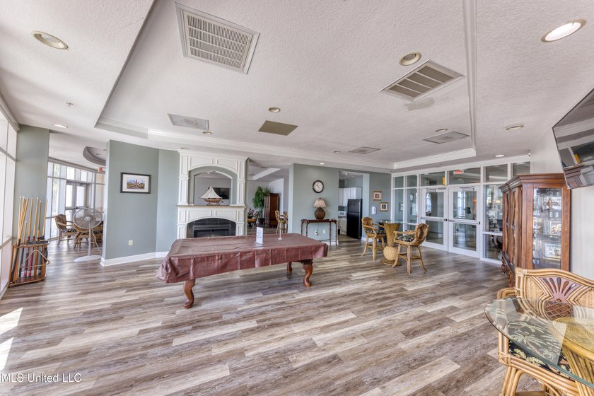 Beautifully furnished coastal condo with stunning views and - photo 49
