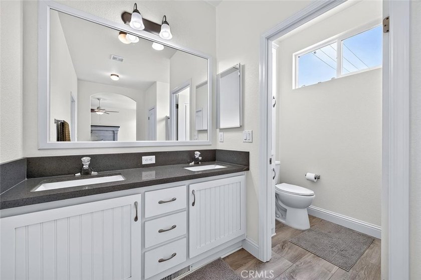 16444 BOLSA CHICA ST # 20 HUNTINGTON BEACH CA 92649 This - photo 13