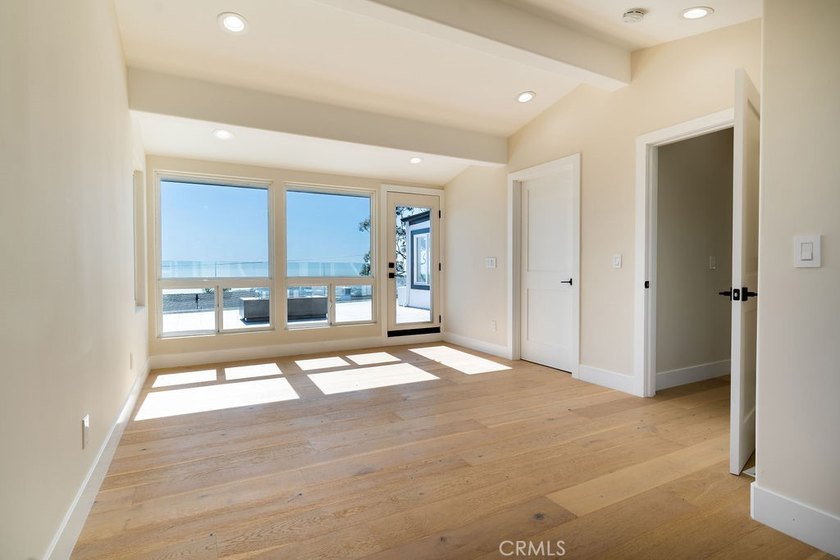 This newly renovated home with breathtaking 180-degree ocean - photo 24