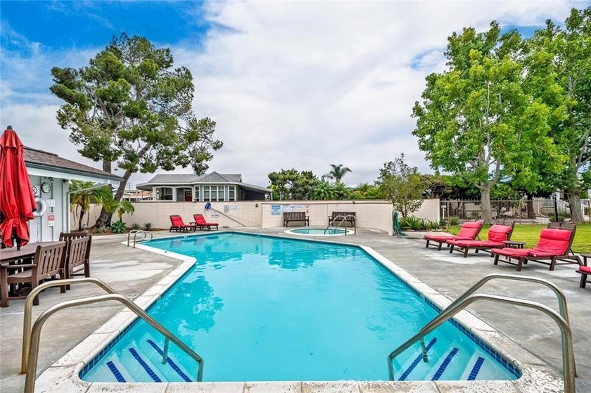 16444 BOLSA CHICA ST # 20 HUNTINGTON BEACH CA 92649 This - photo 26