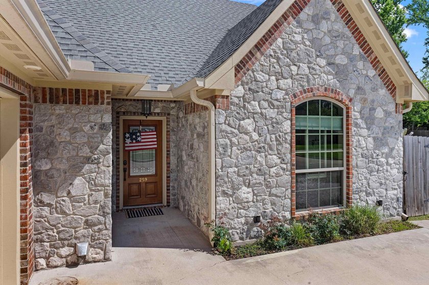 Step into a home where custom craftsmanship, exceptional storage - photo 4