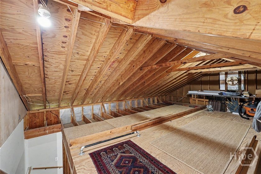 Welcome to *The Tree House* - a truly one-of-a-kind home nestled - photo 42