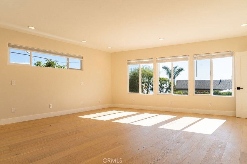 This newly renovated home with breathtaking 180-degree ocean - photo 46