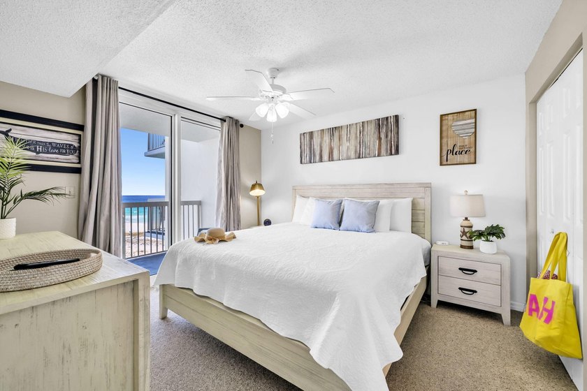 Live the Destin lifestyle from this beautifully updated - photo 19