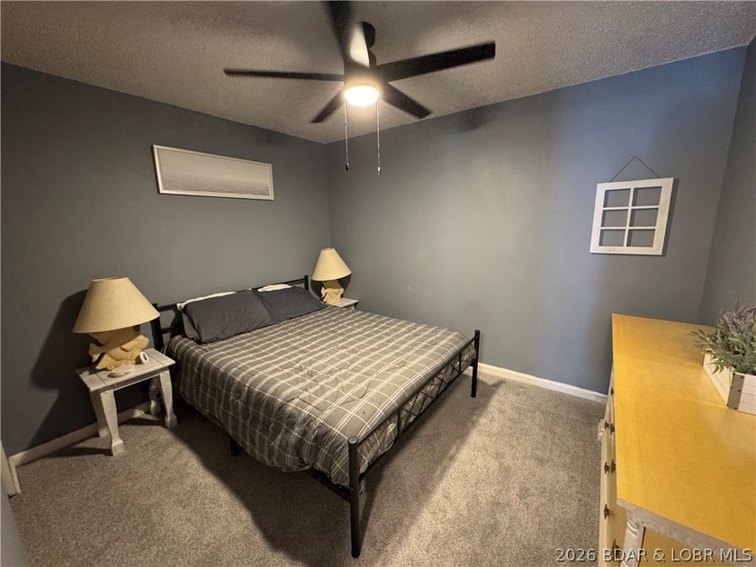 Lakefront 2 bedroom 2 bath fully furnished condo close to many - photo 13