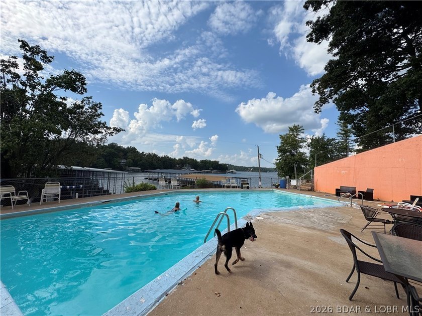 Lakefront 2 bedroom 2 bath fully furnished condo close to many - photo 18