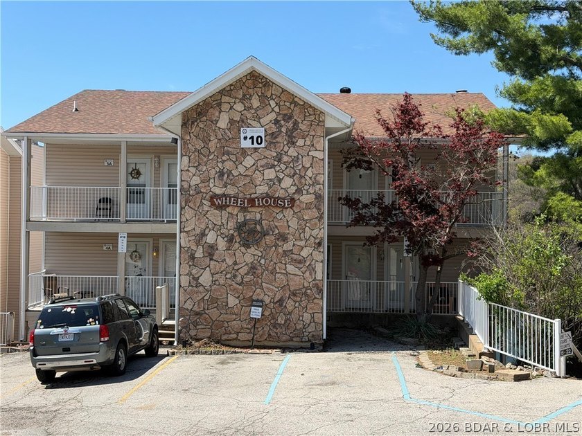 Lakefront 2 bedroom 2 bath fully furnished condo close to many - photo 21