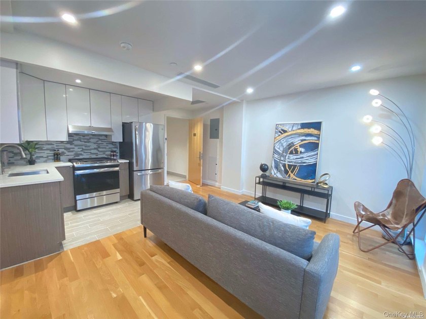Flushing Prime Location, Brand New Condo. Walking Distance to - photo 24