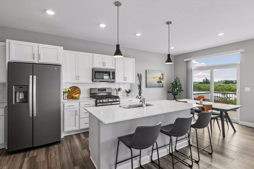 Experience the perfect blend of new construction quality and the - photo 13