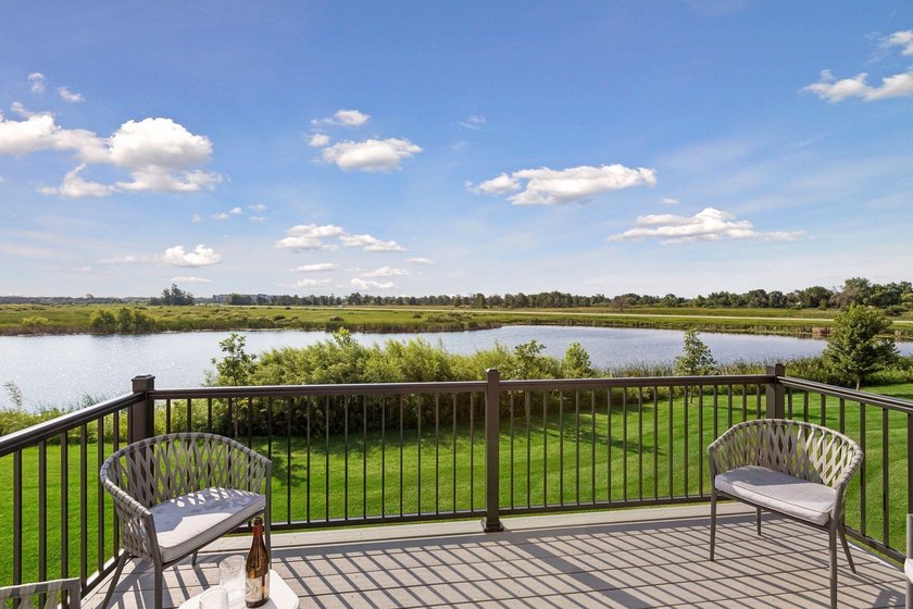 Experience the perfect blend of new construction quality and the - photo 16