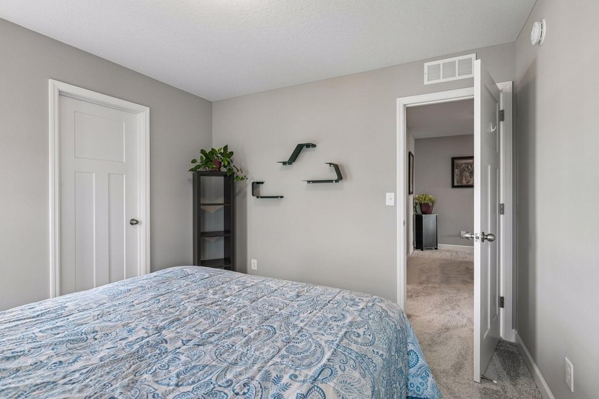 Experience the perfect blend of new construction quality and the - photo 27