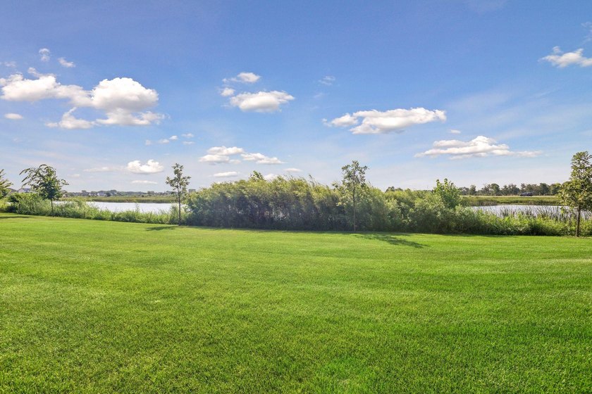 Experience the perfect blend of new construction quality and the - photo 32