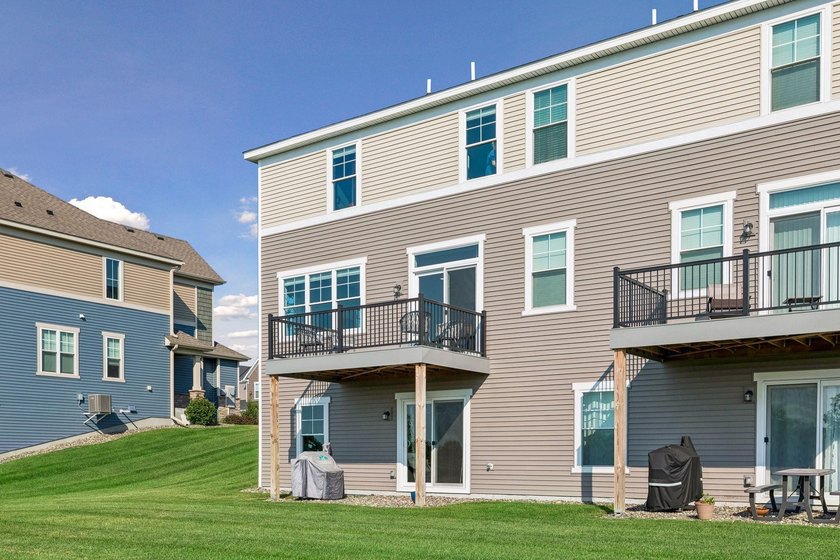 Experience the perfect blend of new construction quality and the - photo 38