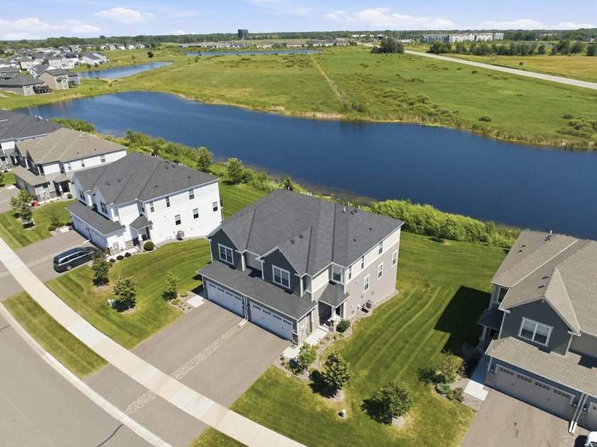 Experience the perfect blend of new construction quality and the - photo 41