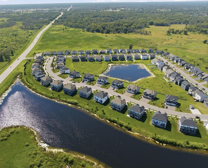 Experience the perfect blend of new construction quality and the - photo 42