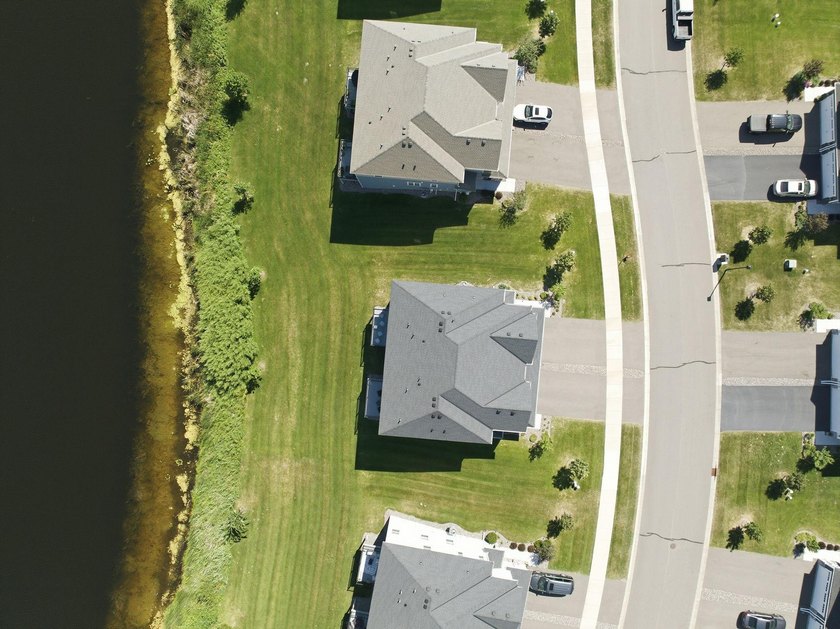 Experience the perfect blend of new construction quality and the - photo 44