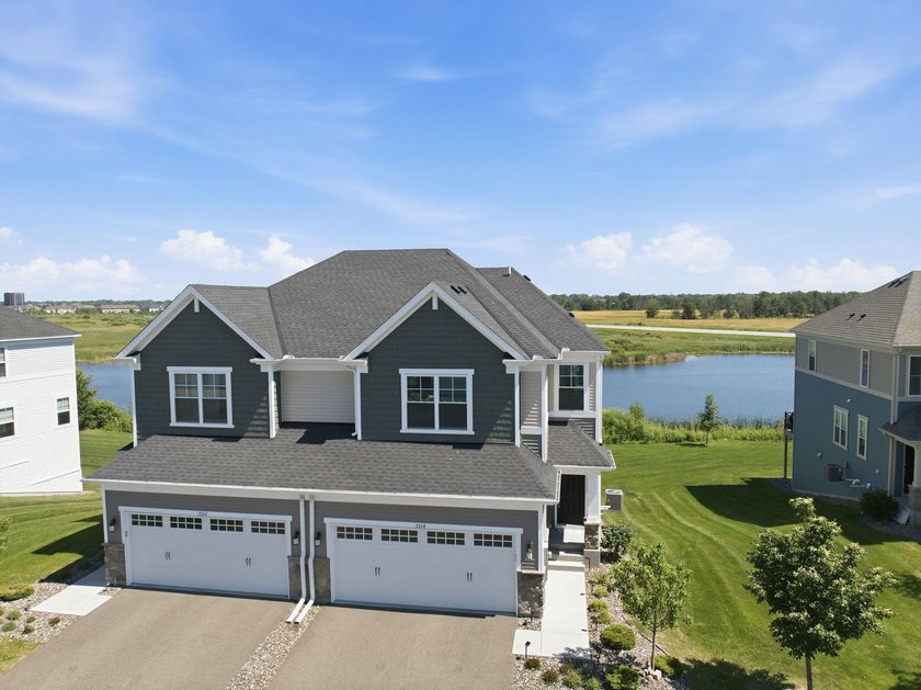 Experience the perfect blend of new construction quality and the - photo 45