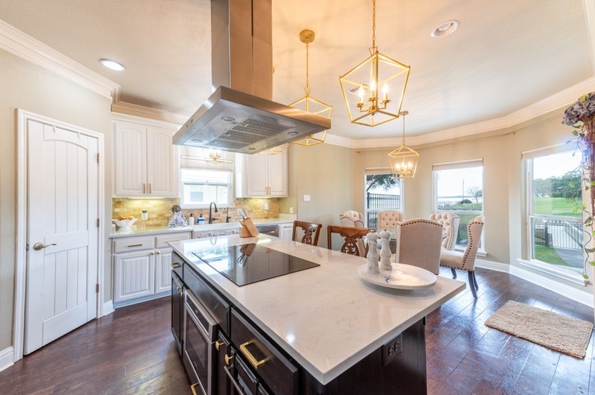 STUNNING CUSTOM WATERFRONT HOME IN THE PRESTIGIOUS CARMEL HILLS - photo 12