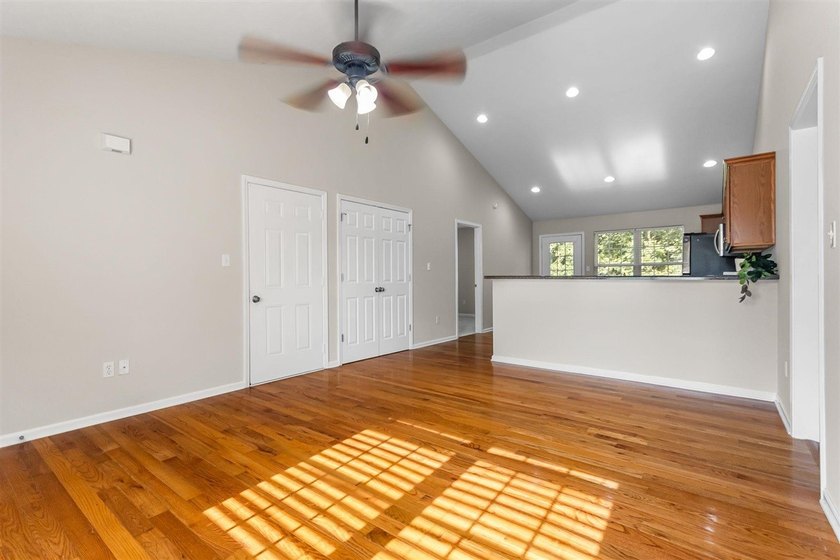 Welcome to 348 Pirates Cove Ln - a recently updated, move-in - photo 4