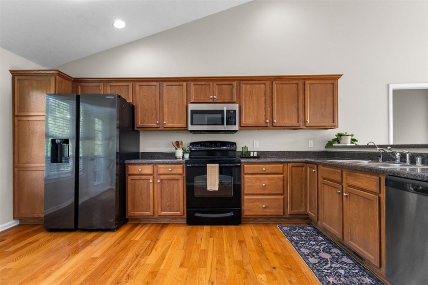 Welcome to 348 Pirates Cove Ln - a recently updated, move-in - photo 9