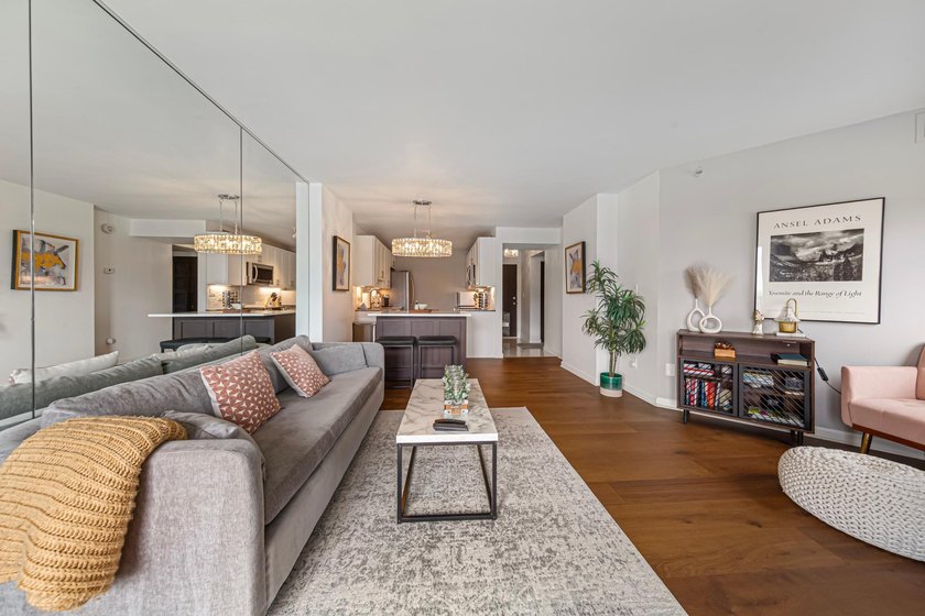 Welcome to effortless city living in Loring Park. This - photo 5