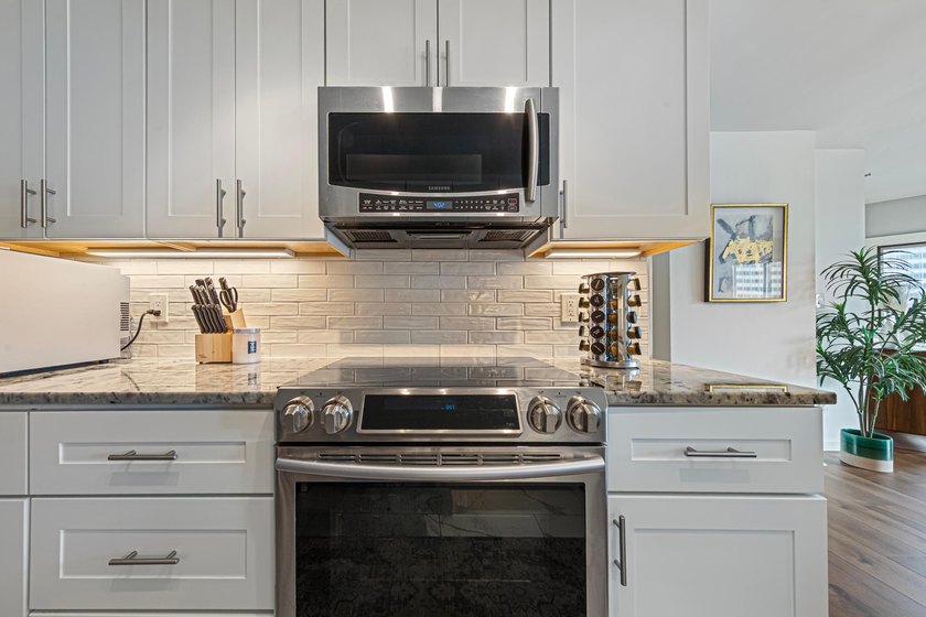 Welcome to effortless city living in Loring Park. This - photo 9