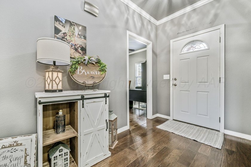 Experience elevated luxury in this exceptional Lake Tanglewood - photo 4