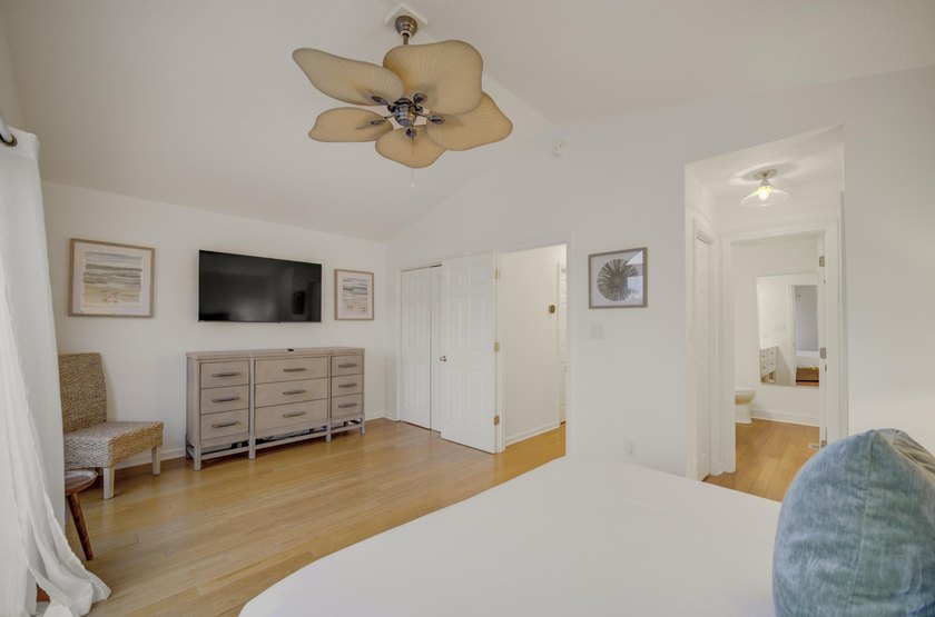 Welcome to the Legends on 30A, a refined coastal retreat where - photo 18