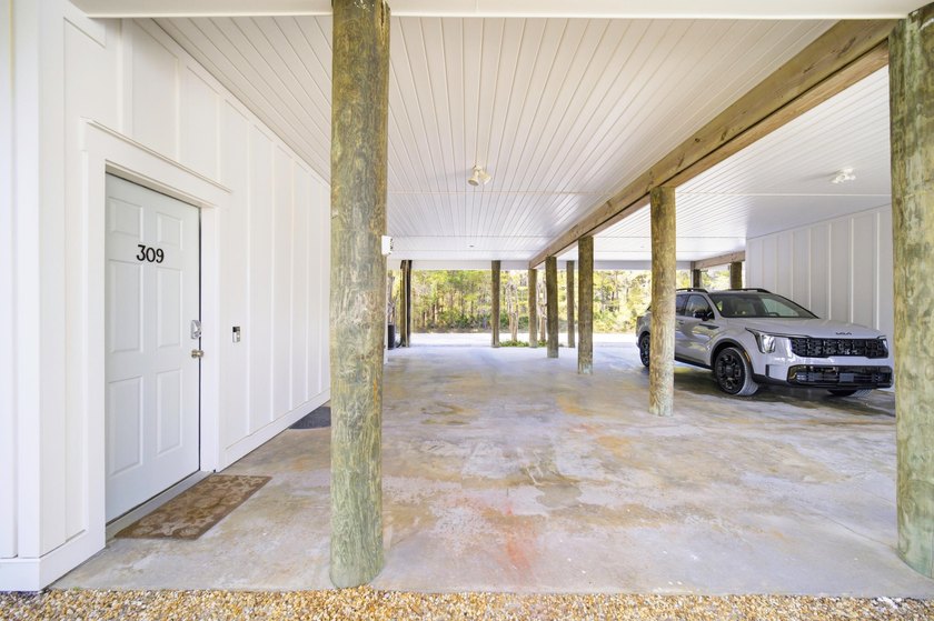 Welcome to the Legends on 30A, a refined coastal retreat where - photo 31
