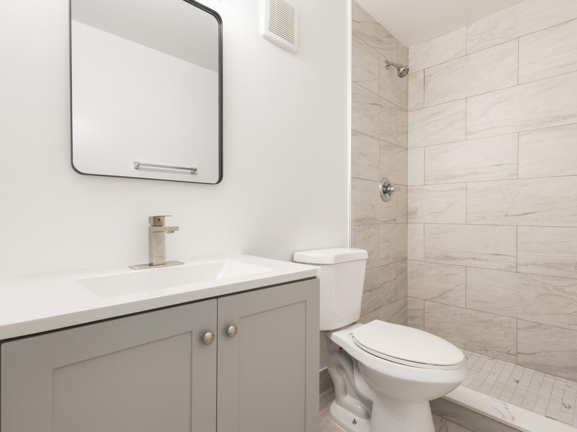 ATTENTION INVESTORS! FANTASTIC OPPORTUNITY, RENT RIGHT - photo 10