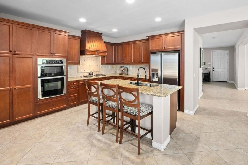 Welcome to 15776 Paseo Del Sur, a beautifully maintained - photo 11