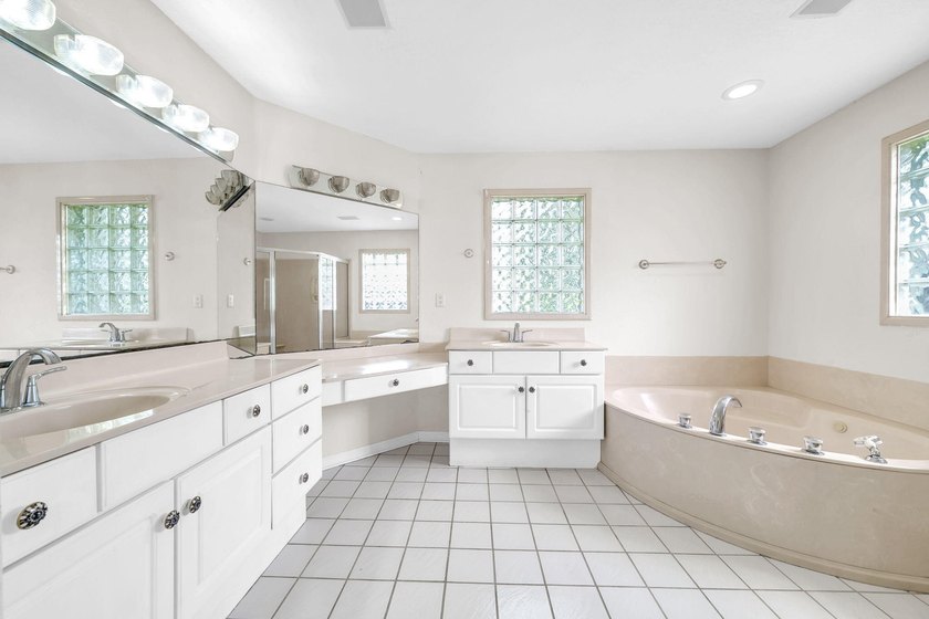 Opportunity awaits in the highly sought-after Golf Community of - photo 23