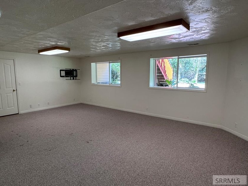 LOCATION LOCATION with water views!!!! This beautifully designed - photo 44