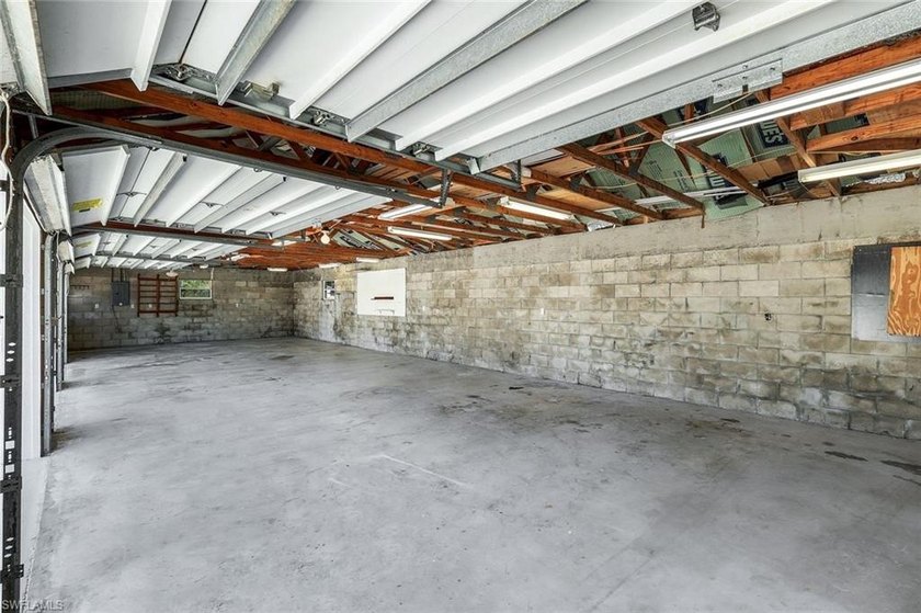 Country Living in Buckingham: A Car Enthusiast's Dream Home! - photo 37