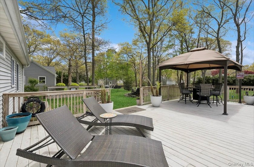 Welcome to Calverton living at its finest! Nestled in the - photo 11
