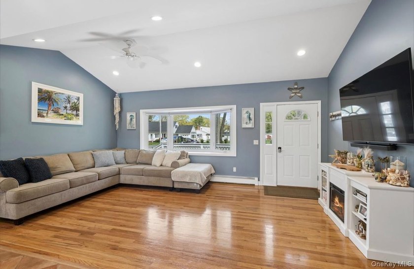 Welcome to Calverton living at its finest! Nestled in the - photo 14