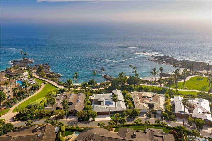 Set on the expansive grounds of the world-renowned Montage - photo 25