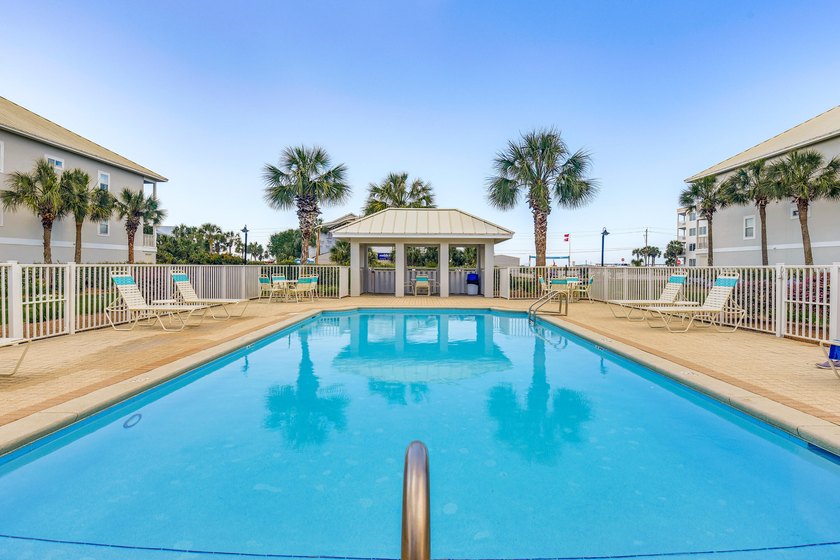 This beautifully maintained 2-bedroom, 2-bath condo is sold - photo 37