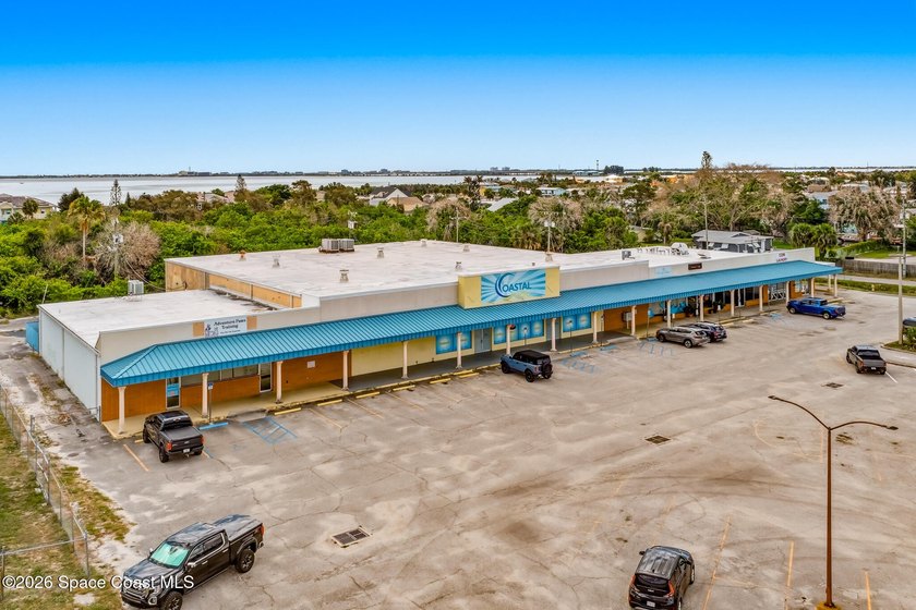 Well maintaned 26900 sf shopping Center on Merrit Island New - photo 2