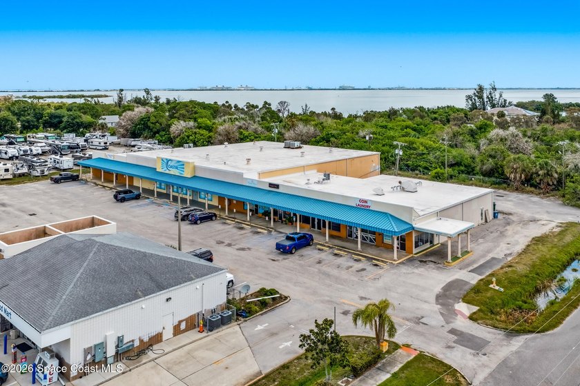 Well maintaned 26900 sf shopping Center on Merrit Island New - photo 4