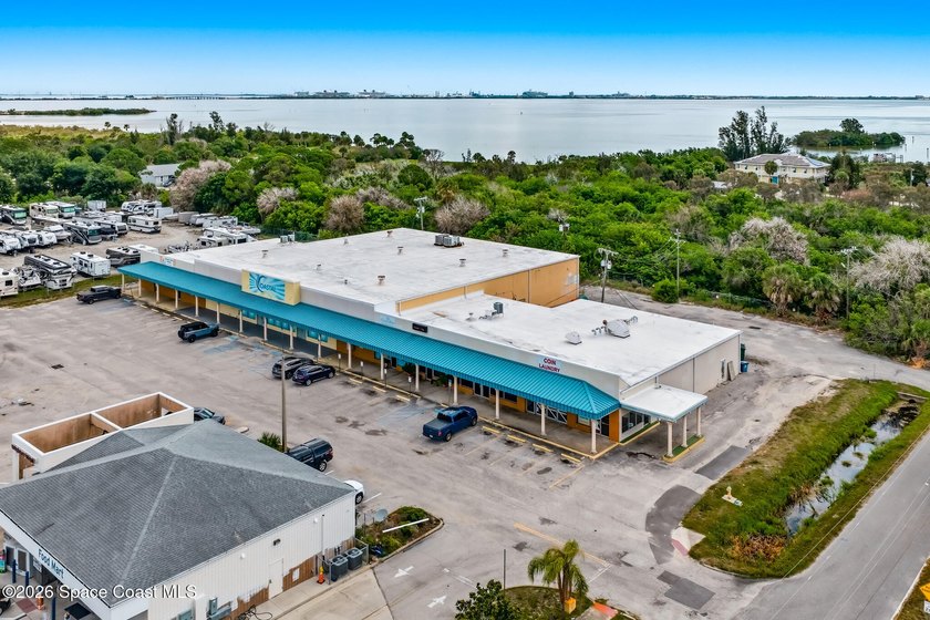 Well maintaned 26900 sf shopping Center on Merrit Island New - photo 5