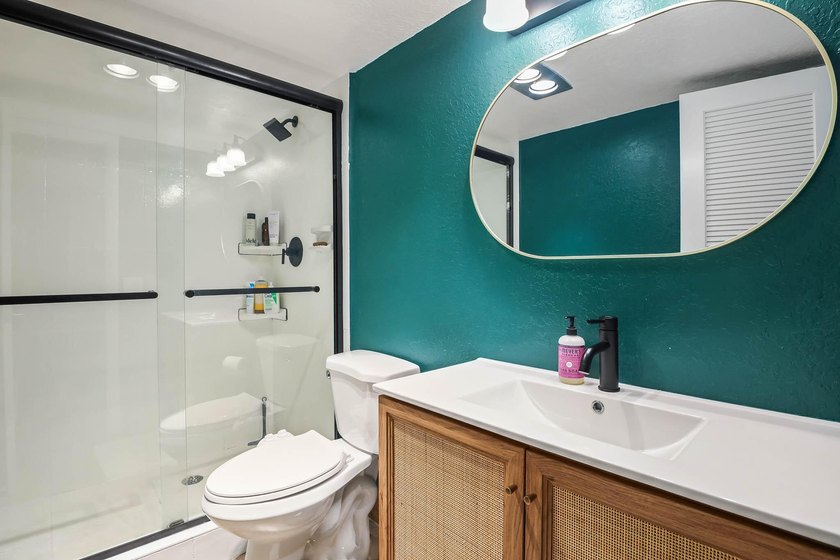 Priced to sell! This well-maintained 2-bedroom, 2-bathroom condo - photo 16