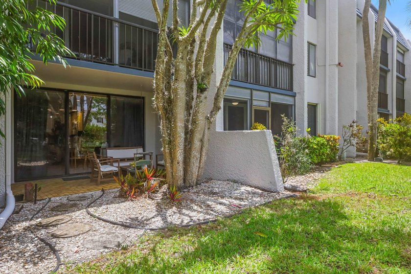 Priced to sell! This well-maintained 2-bedroom, 2-bathroom condo - photo 23